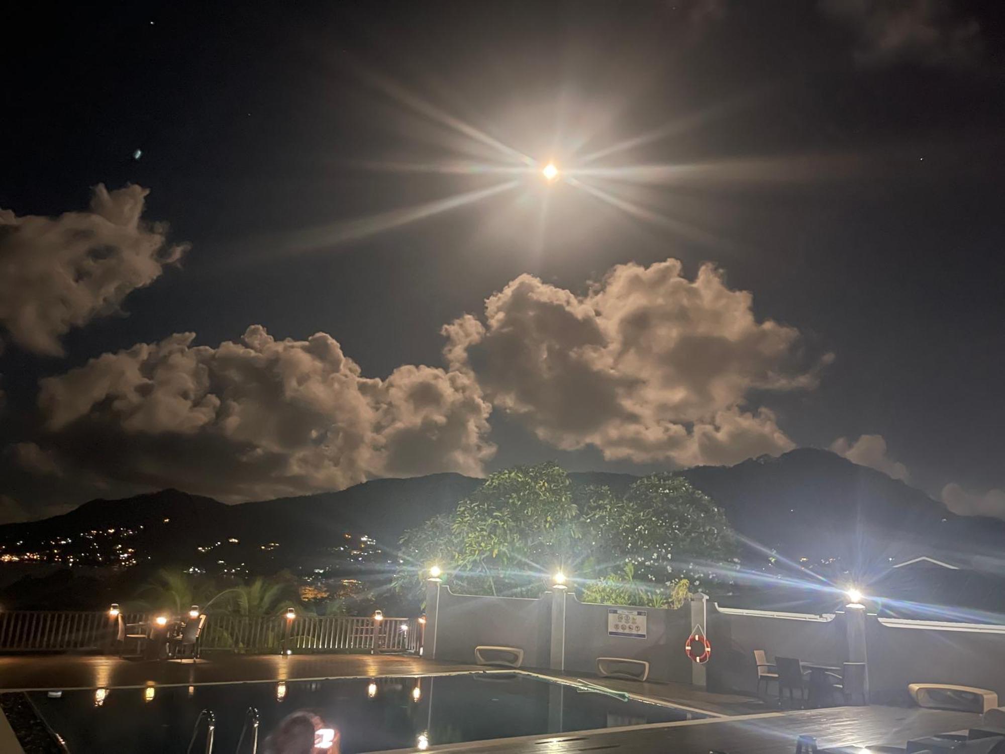 D'Offay Seaview Apartments Beau Vallon  Exterior photo