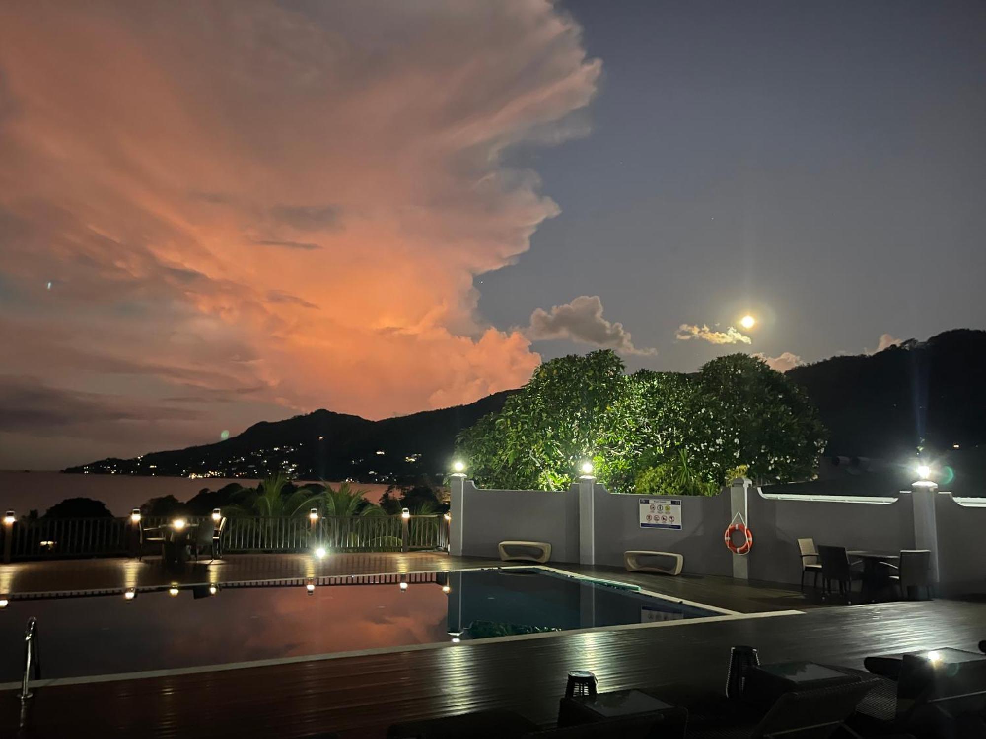 D'Offay Seaview Apartments Beau Vallon  Exterior photo