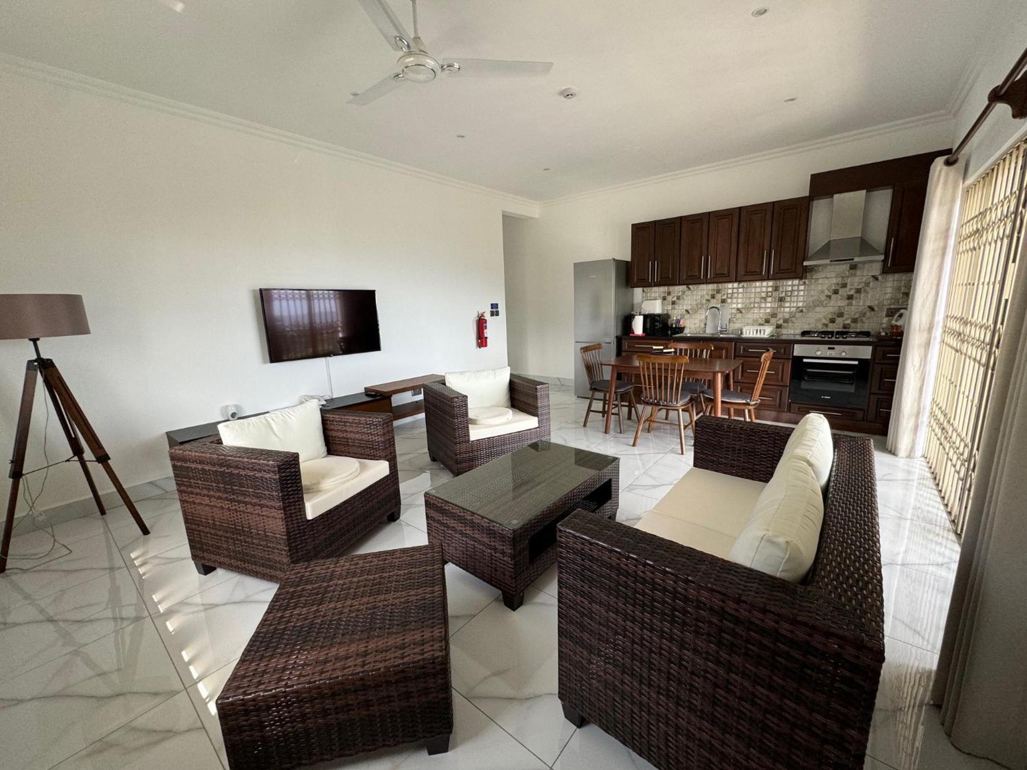 D'Offay Seaview Apartments Beau Vallon  Exterior photo