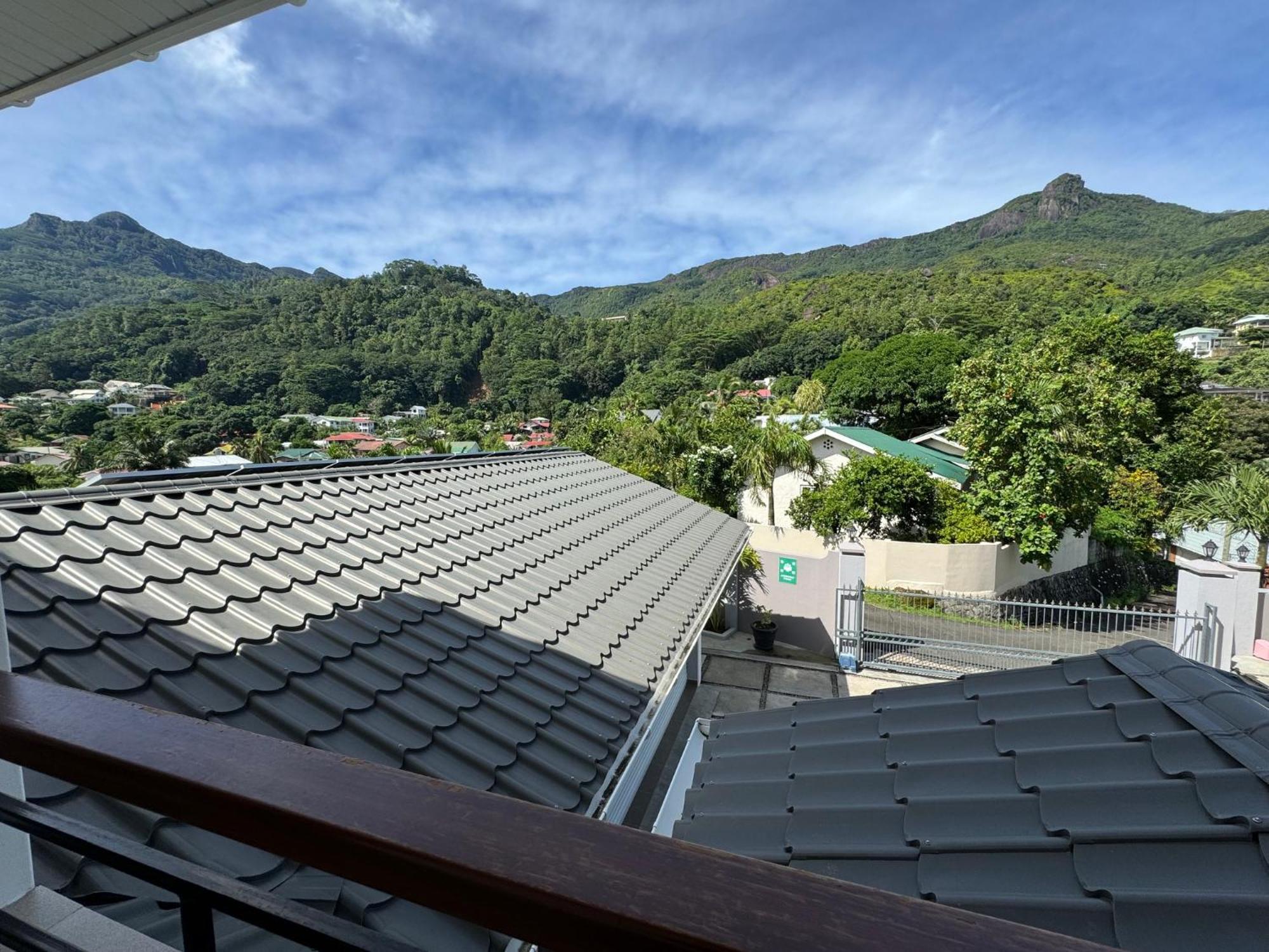 D'Offay Seaview Apartments Beau Vallon  Exterior photo