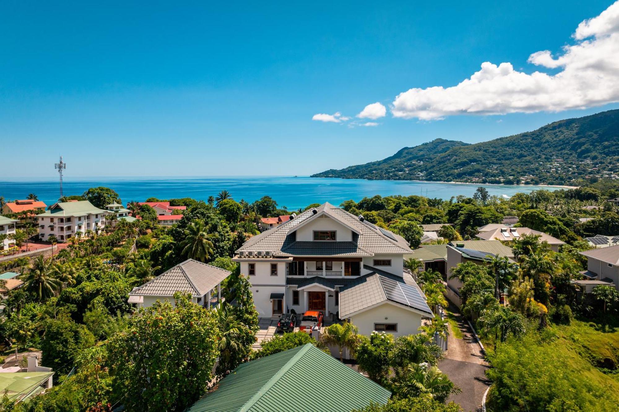 D'Offay Seaview Apartments Beau Vallon  Exterior photo