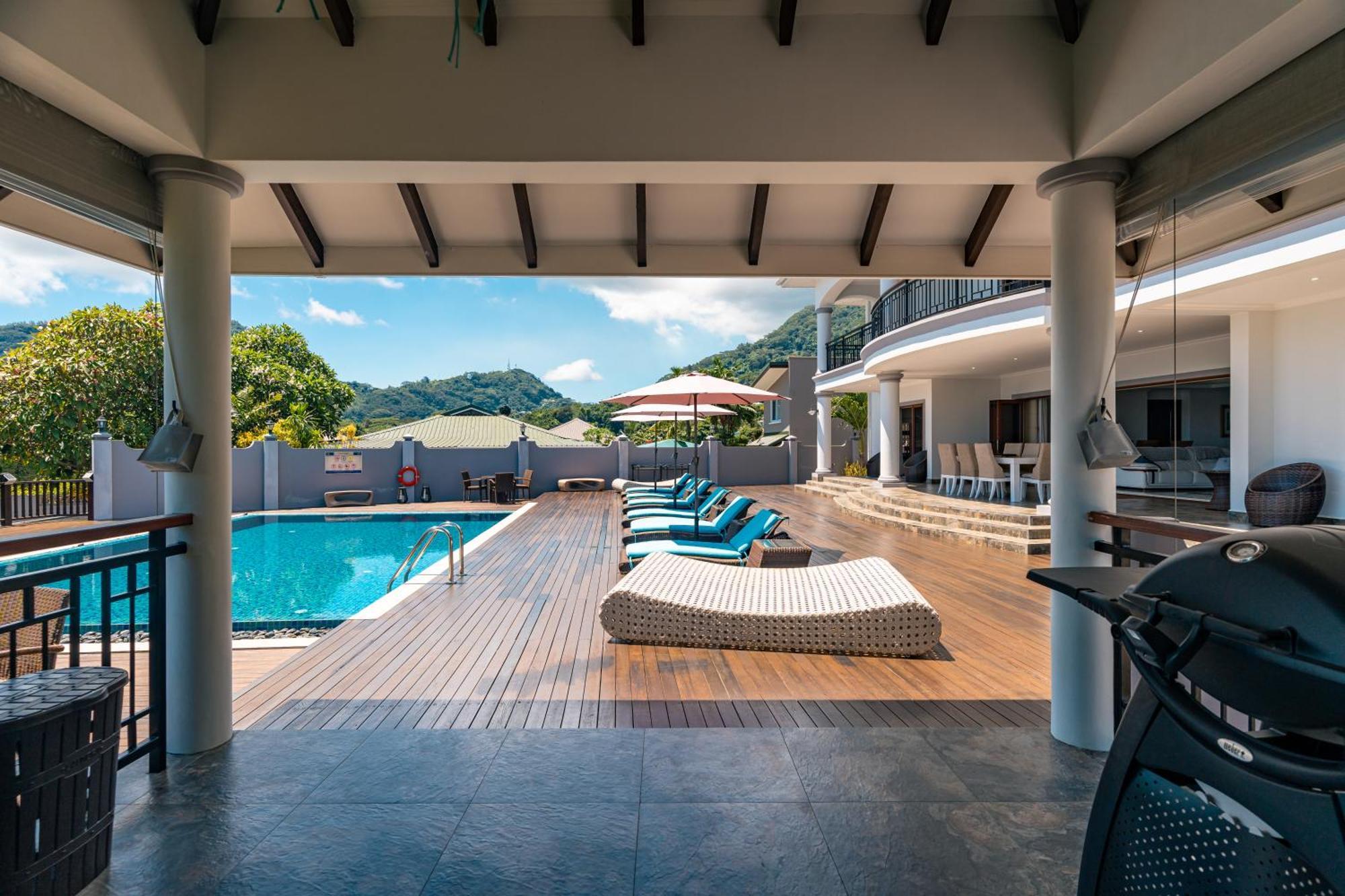 D'Offay Seaview Apartments Beau Vallon  Exterior photo